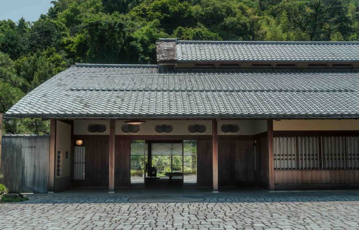 三養荘