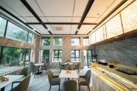 Boton International Apartment (Yangjiang City Government Service Center Yuanyang Lake Park Branch) Hotels in Yangjiang