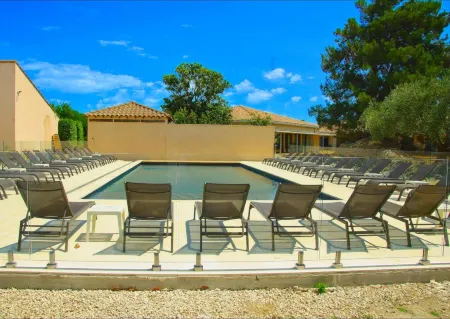 Golden Tulip Avignon le Paradou