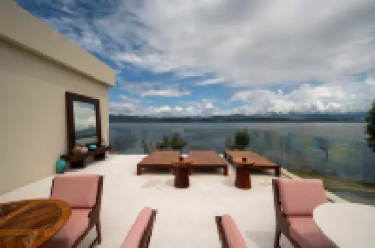 在海一方Azure Shore|180°環幕日出海景·設計師美學隱逸度假飯店