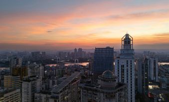 City Comfort Inn Hotel (Liuzhou Five Star Pedestrian Street Zhonghuan Building)