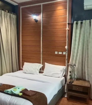 B6 พรีเมี่ยมควีน รูม