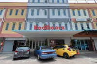 RedDoorz @ Nagoya Indah Batam - 2-Star