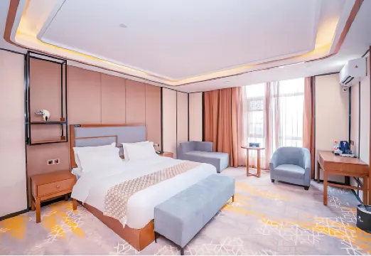 FAFIA Hotel (Pizhou Zhongyu Plaza Jinshuiwan) Отели в г. Пичжоу