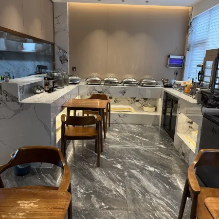 Yiya Hotel (Yichang East Railway Station)