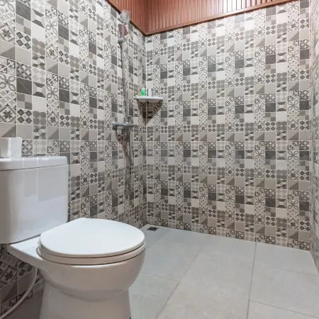 Brisk Homestay Uluwatu RedPartner Отели рядом с достопримечательностью «Тирта Улувату»