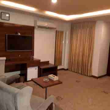 Dynast Hotel Hotel Exterior