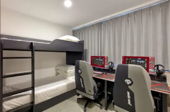 woow esports hotel 아위왕사 주변 호텔