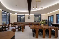 Nayiye View Inn · 360° Mountain View Panoramic Vacation Boutique Stay (Ku'erdening Scenic Area) - Parkering