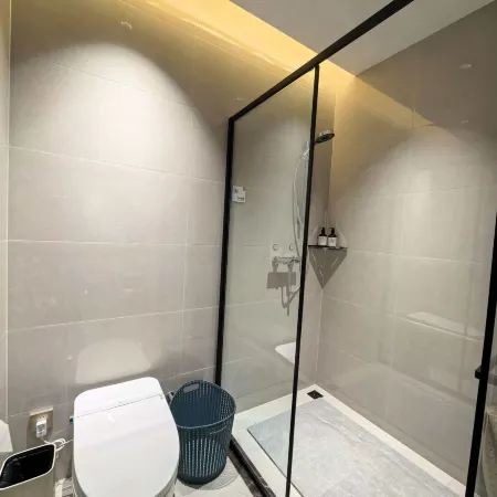 Wenjing Yuelan Hotel (Near Wang Family Courtyard Ticket Office)