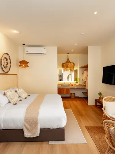 รูปภาพของชายคา ริทรีท