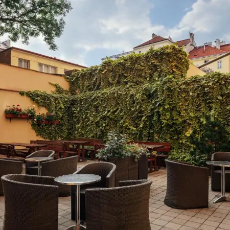 Hotel Ambiance Отели рядом с достопримечательностью «Йозефов»