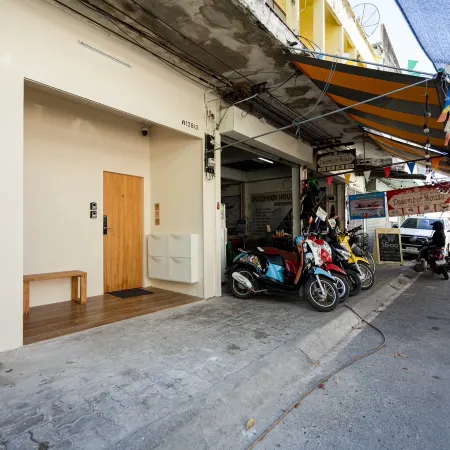 Yimwhan House 03, Chao Phrom Market Pier