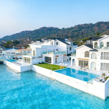 Huyu Yijing Homestay (Hengshan Island Shop)