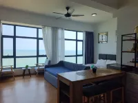 KUANTAN IMPERIUM SEAVIEW BY AVANZEE - สระว่ายน้ำแบบอินฟินิตี้