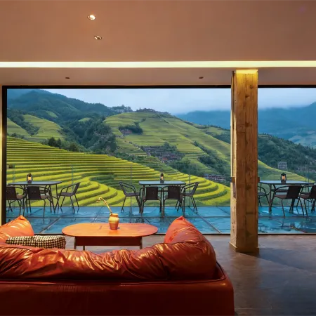 Floral Hotel · Guanhe Wild Charm Hotel