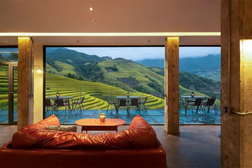 Floral Hotel · Guanhe Wild Charm Hotel