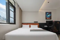 โรงแรมอีสปอร์ตจูลง (สาขา จัตุรัสวัดขงจื๊อ เต๋อหยาง)