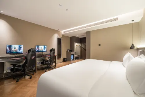 Jingsheng Hotel X Tencent E-sports (Shaoxing Shiji Street Yongli Center Store)