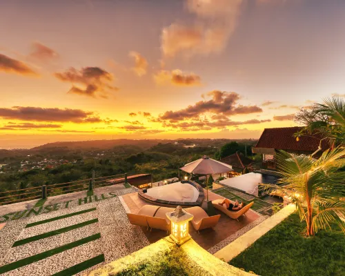 Sebuluh Sunset Hill 페구양안 폭포 주변 호텔