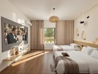 Moye Shanhe Elegant Residence (Jinghe Jinshashan Pedestrian Street) Hotels in Jinghe