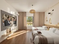 Moye Shanhe Elegant Residence (Jinghe Jinshashan Pedestrian Street)