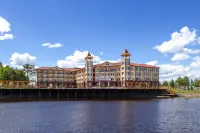 peninsula holiday inn - Water Park