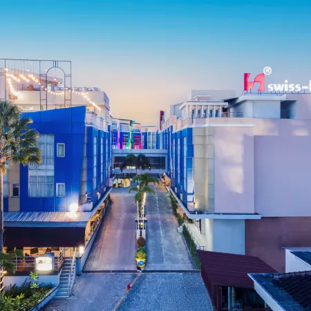 Swiss-Belinn Balikpapan Отели рядом с достопримечательностью «Парк Бекапай»