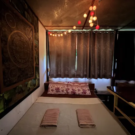 Good Life Dacha Riverside & Parkside Retreat