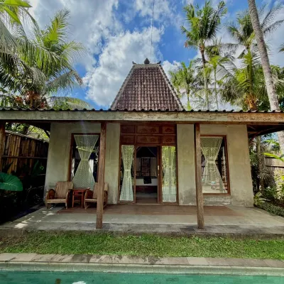 Sarini Joglo Villa by Manara Hotel in zona Cascate Tegenungan