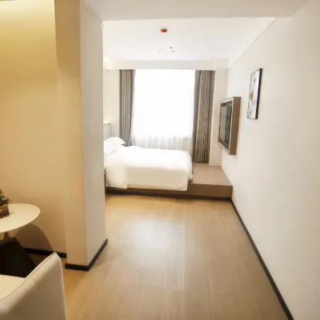 Lanou Shangpin Hotel (Xining Daxin Street Night Market Mojia Street)