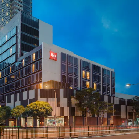 Ibis Singapore Novena Отели рядом с достопримечательностью «Резервуарный парк МакРитчи»