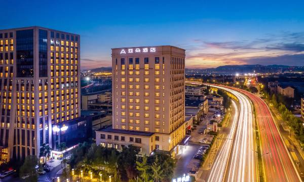 Atour Hotel (Chengdu Tongzilin and South Railway Station)