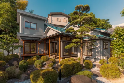 Private Japanese Garden House Near Kansai Airport, Osaka for 6-12 guests - Free parking, Hinoki Bath - Breakfast