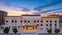 Magnotel Hotel (Kaifeng Wansuishan Martial Arts City Fuxing Avenue) Hotels in Kaifeng