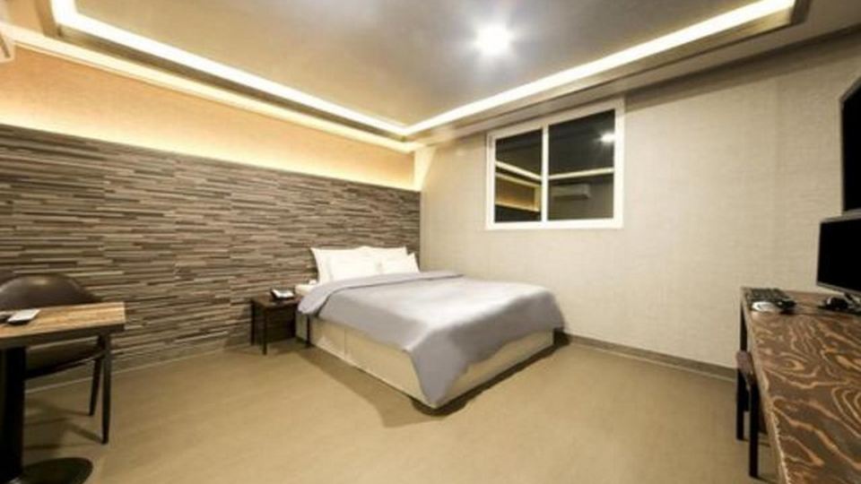 SU MOTEL