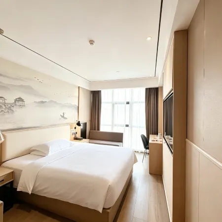 Meiya Residence Hotel (Huazhong South Road New World Shopping Center)