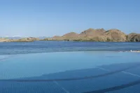 Komodo Resort - Infinity Pools