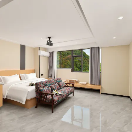 Sishi Yueju Hotel (Huangguoshu Avenue Anshun People's Hospital)