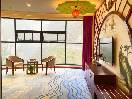 Koi Mountain Cliff Lodge · Cliff Hotel