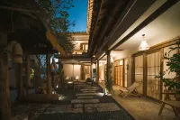 Rizha Baizha Lake View Inn