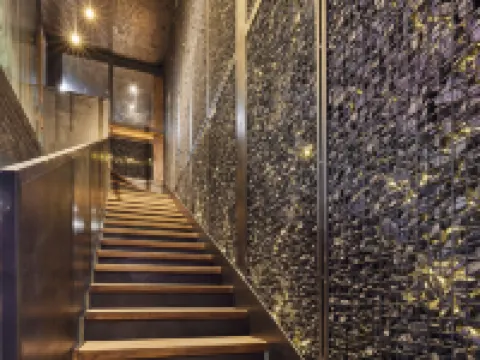 花園膠囊酒店 鄰近龍橋的酒店