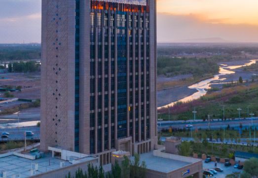 래디슨 블루 카슈가르 실내 수영장