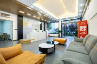 Home Inn Huayi (Luohe Wuyang Nanjing Road) Hotels in Wuyang