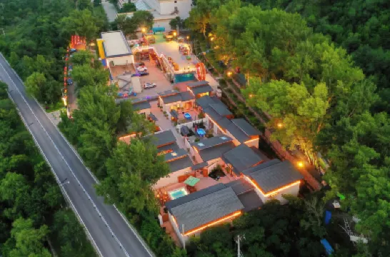 Furun Ziyou Zizai Automobile Culture Theme Hostel Hotels in der Nähe von Mowangshu