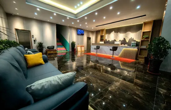 巴青瓊五大酒店