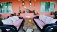 Hua Qiao Home Hotel di 