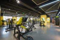 Grand Hotel (Aksu Tianbai Fashion Shopping Center)