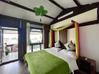 Mancaoju Inn (Lijiang Ancient City Dashuiche)