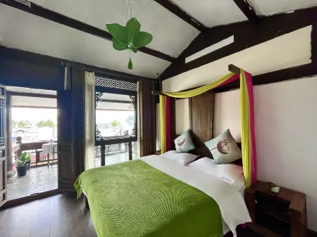 Mancaoju Inn (Lijiang Ancient City Dashuiche)